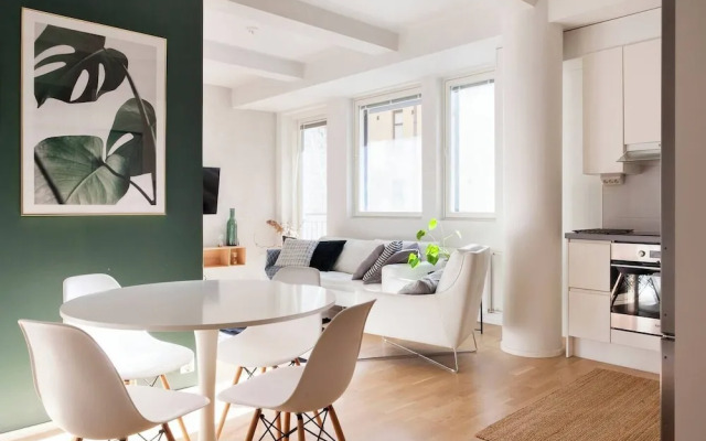 Stylish Bright 42m2 Studio with Balcony
