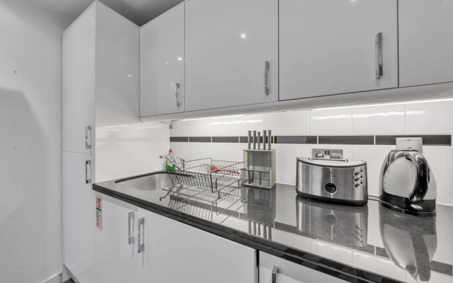 Hertford Flat 4