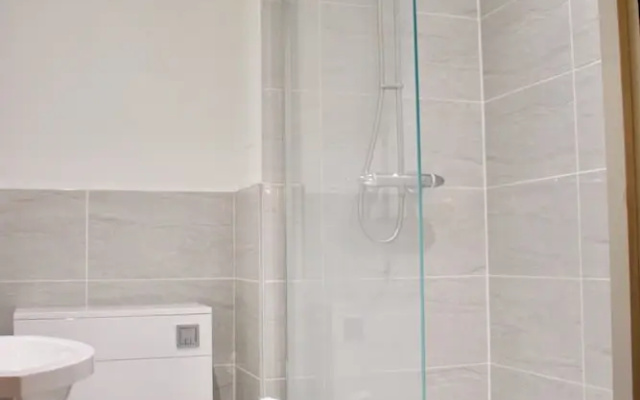 2 Bedroom Apartment In Granton Area
