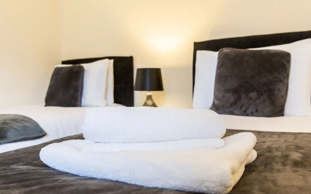 Velvet 2-Bedroom Penthouse Brewery Road