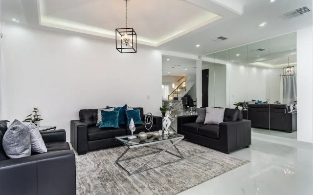 Ocean Pearl House Modern Gem Ocean View Home at Las Conchas