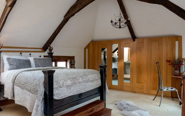 Old Coach House in Berry Pomeroy