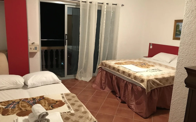 Apartments & Rooms Rozana