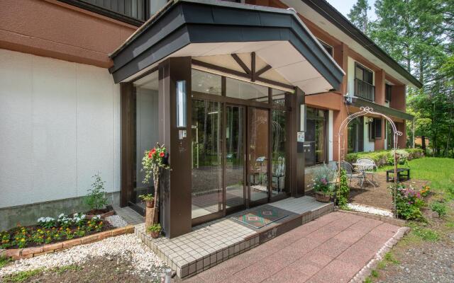 Отель Yamanakako Ryokan RYOZAN Яманакако вид на фасад
