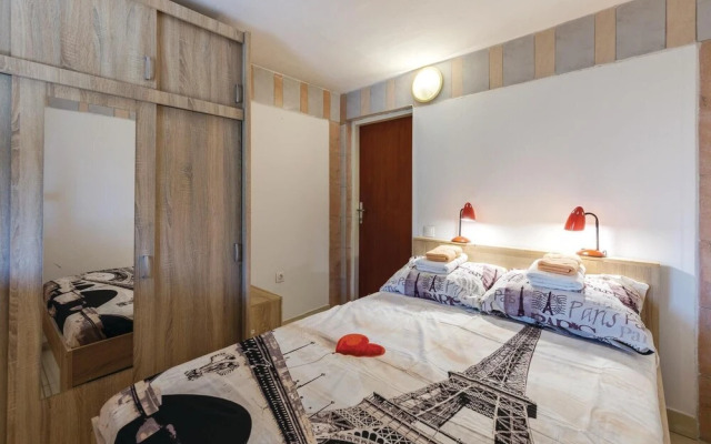 Nice Home in Valtura With Wifi and 2 Bedrooms