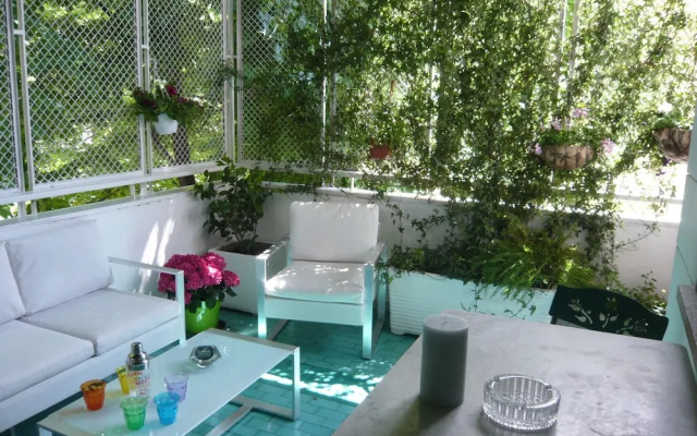 Superior 5 BD & BR Apt in Vatican Area