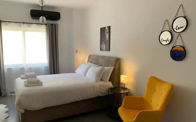 Urban Hermes Apartment