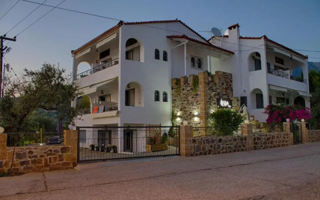 Irida Holiday Apartments