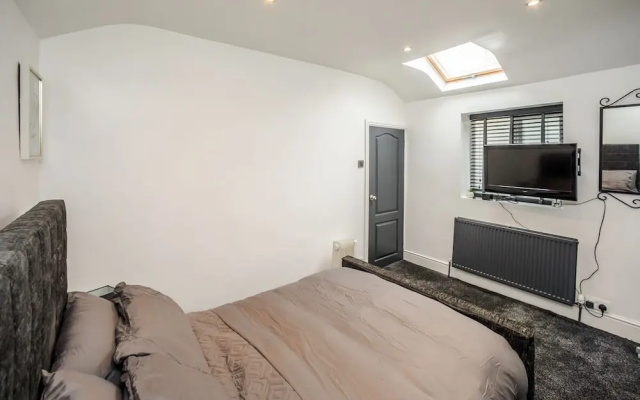 Cottage Hide-out