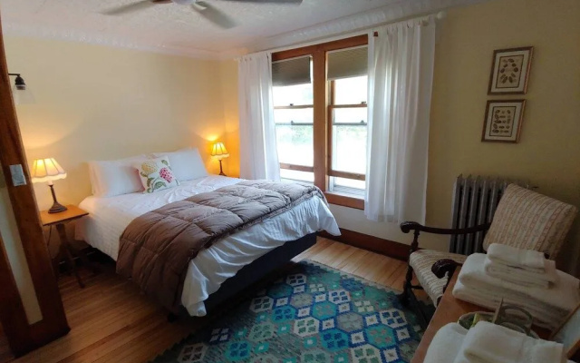 Keene Valley Lodge