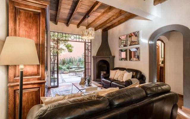 3-Bedroom Garden Home with Rooftop Terrace & Garage Parking