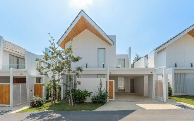 New Stunning Villa Very Modern V183