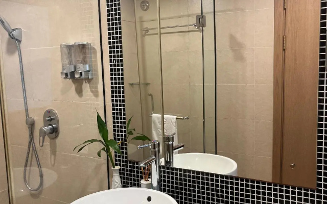 Shenzhen Luohu Lotus Hotel
