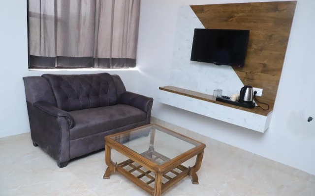 Ivory Hotel