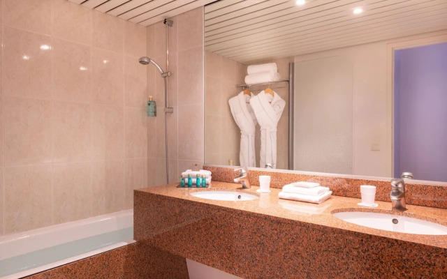 Le M & Spa Bordeaux Aéroport by Hôtels & Préférence