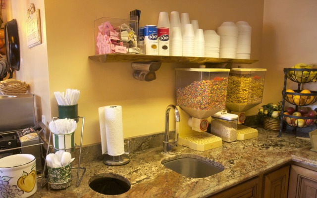 Gateway Inn And Suites