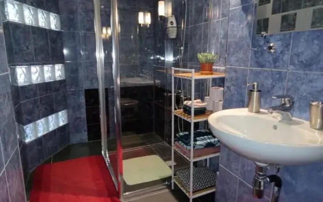 Jordaan Canal View Apartment