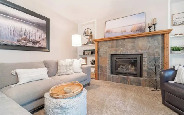Truckee Mountain Retreat Family Friendly 3BR 2BA