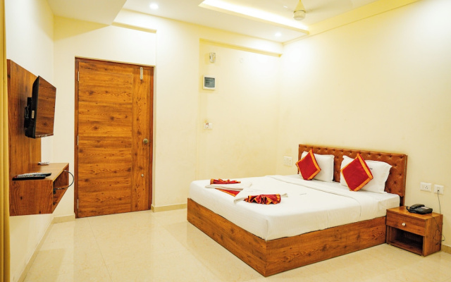 Hotel Rajdhani Inn & Suites