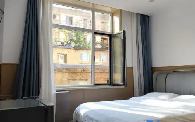 Jinshan Homestay (Seafood Street)