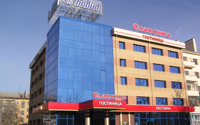 Гостиница Славянка в Челябинске 3 отзыва об отеле, цены и фото номеров - забронировать гостиницу Славянка онлайн Челябинск вид на фасад