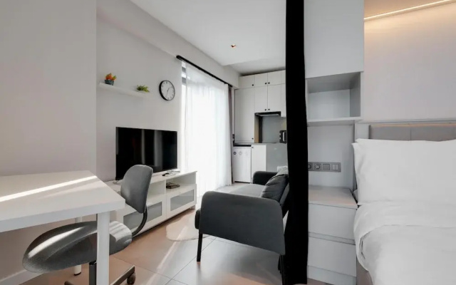 Central Flat Near Metrobus and Coast in Kadikoy