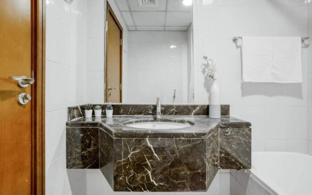 Cosy & Convenient Apt in Downtown Dubai