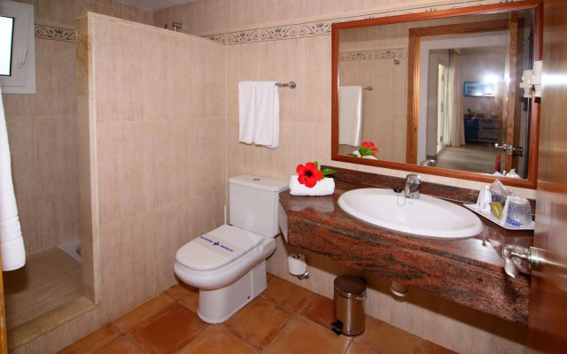 Cala Llenya Resort Ibiza - Hotel