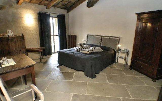 Le Case Della Saracca