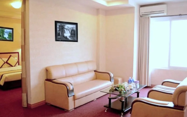 Vuong Hoan Hotel