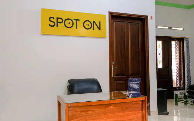 SPOT ON 2749 Tiga Sinar Residence