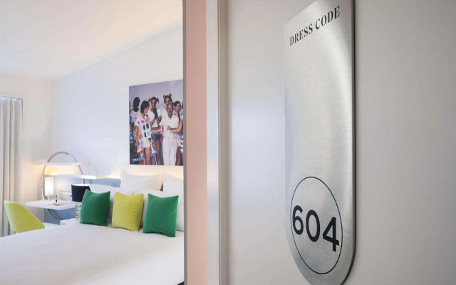 Hôtel Dress Code
