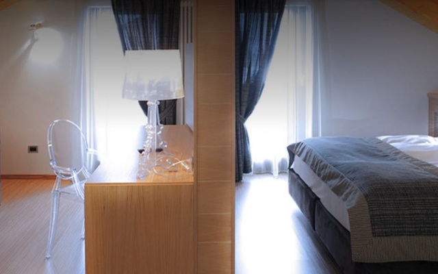 Hotel Holiday