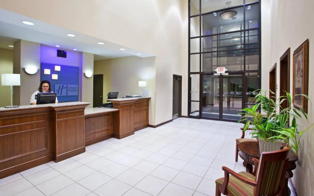 Holiday Inn Express Hotel & Suites Franklin-Oil City by IHG