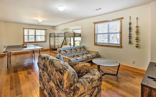 Family-friendly Cabin By Golf Course & Marina