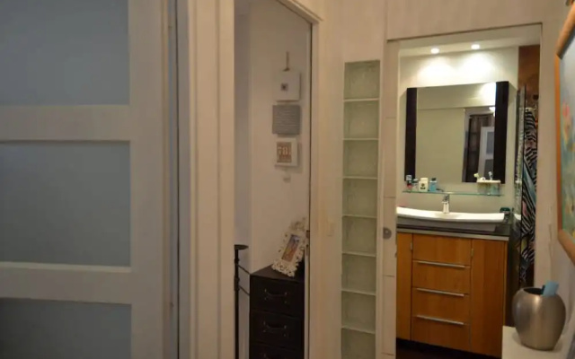 Modern apartment 6 persons with Jacuzzi in Nice Downtown