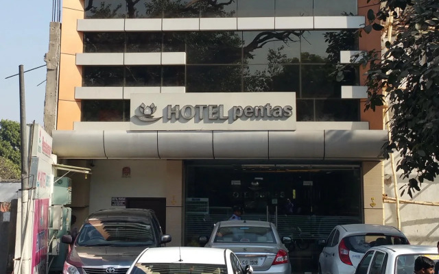 OYO 787 Hotel Pentas
