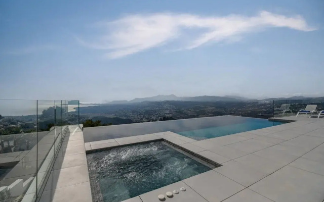 Villa Madi in Cumbre del Sol