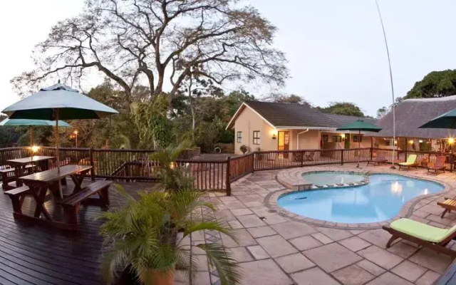 Hippo Hideaway