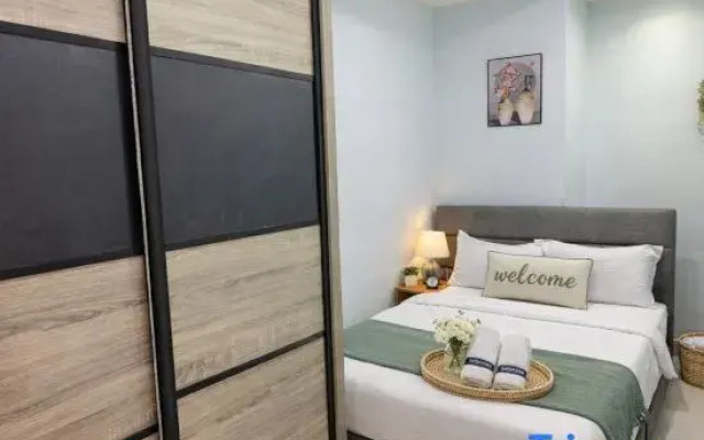 High Floor 2BR • Partial Seaview • Gurney •Parking 26