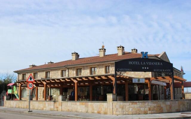 Hotel La Vijanera вид на фасад