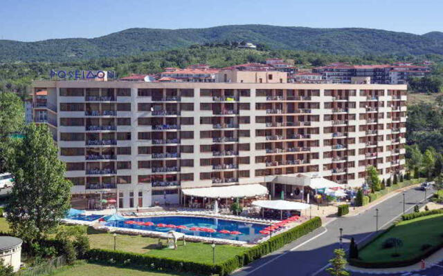 Отель Aparthotel Poseidon вид на фасад