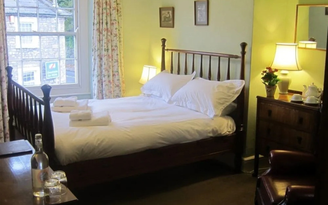 The Oakhill Inn