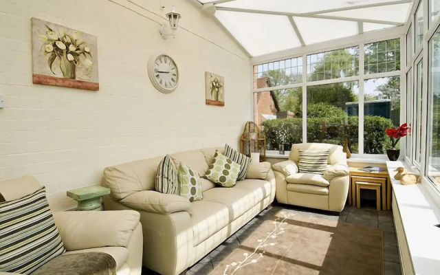 Ashleigh House