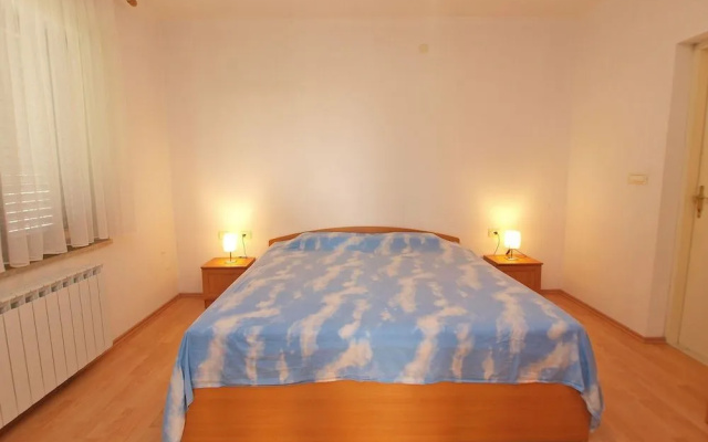 Apartment 21