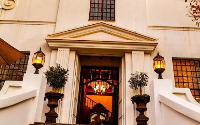 Constantia Guest Lodge