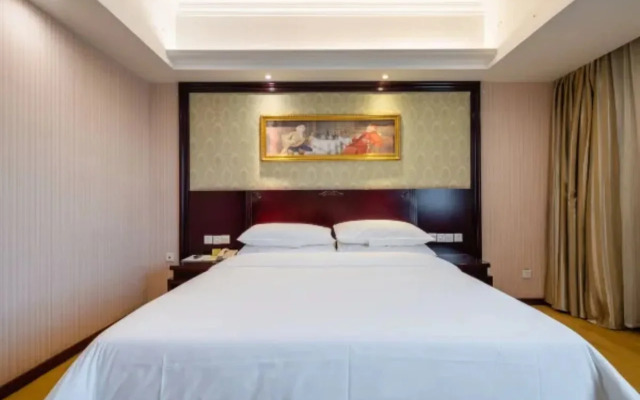 Vienna Hotel (Suzhou Zhouzhuang Luzhi Ancient Town)