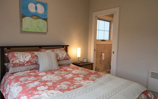 Mountain Blue Guest Accommodation