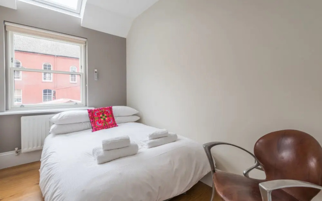 Divine Dalston Home near Shoreditch High Street