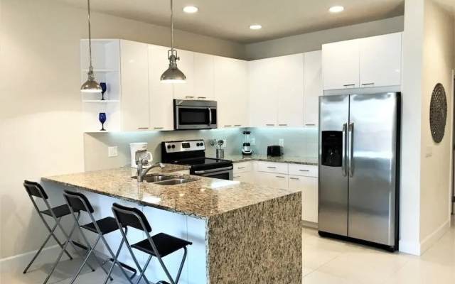ACO FAMILY – 3 bd with pool (1712)